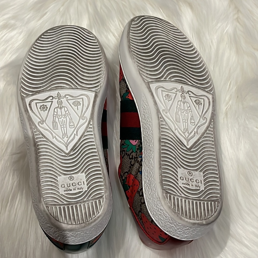 Gucci Ace Strawberry Sneakers - Picture 14 of 16